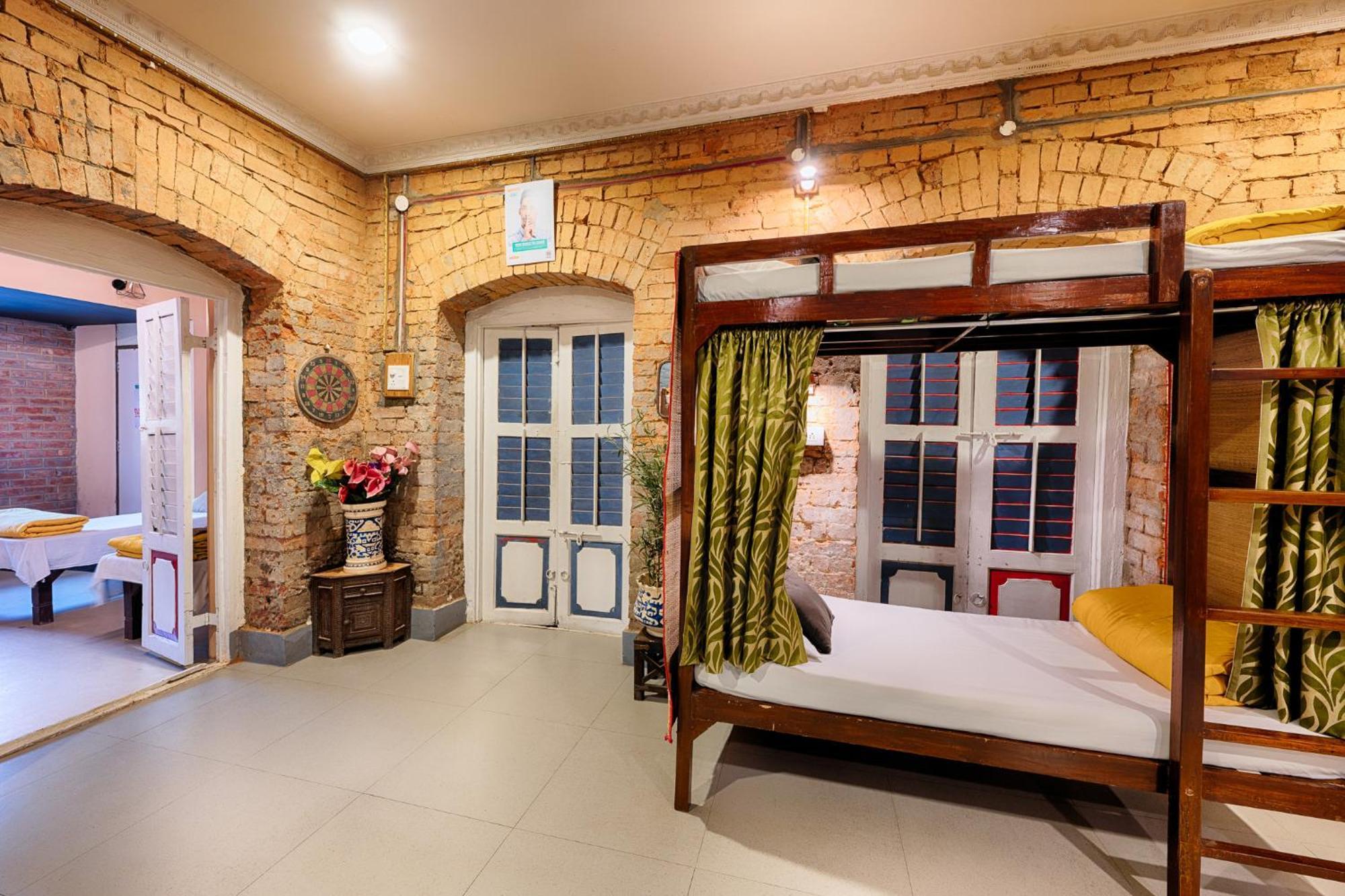 International Travellers' Hostel By Ith Stays Варанаси Экстерьер фото