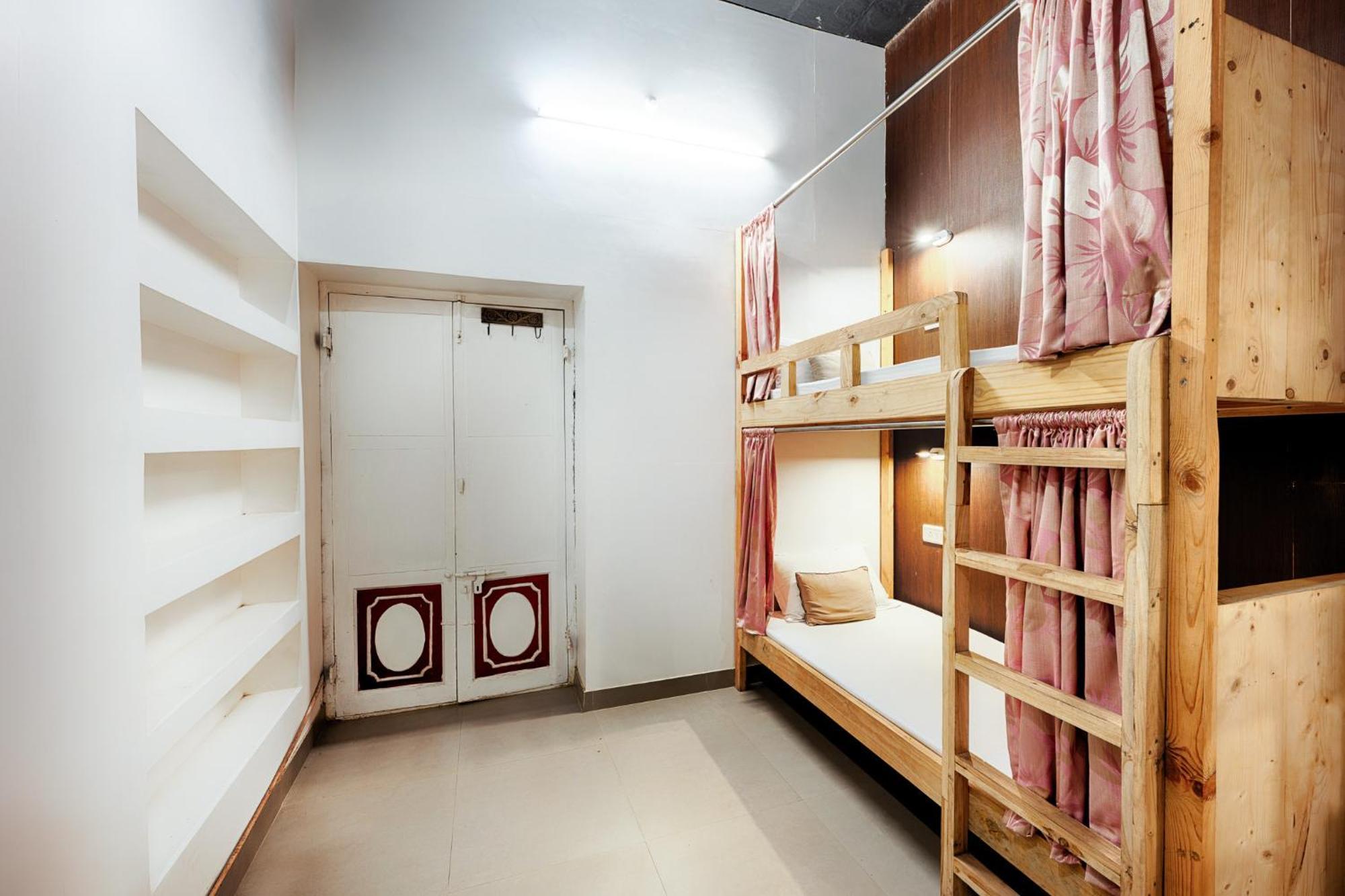 International Travellers' Hostel By Ith Stays Варанаси Номер фото