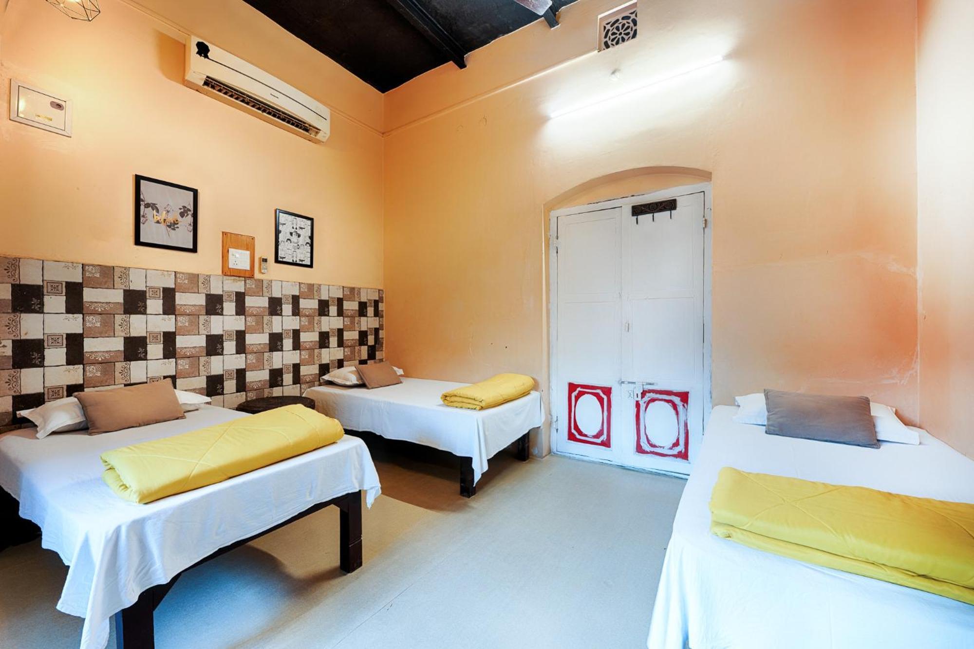 International Travellers' Hostel By Ith Stays Варанаси Номер фото
