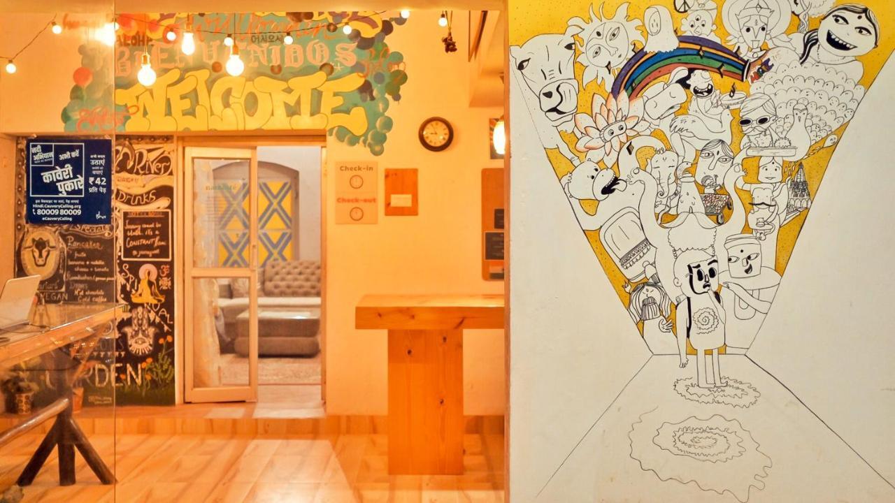 International Travellers' Hostel By Ith Stays Варанаси Экстерьер фото