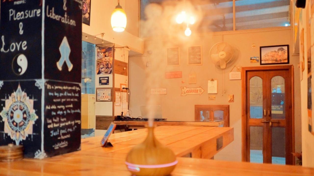 International Travellers' Hostel By Ith Stays Варанаси Экстерьер фото